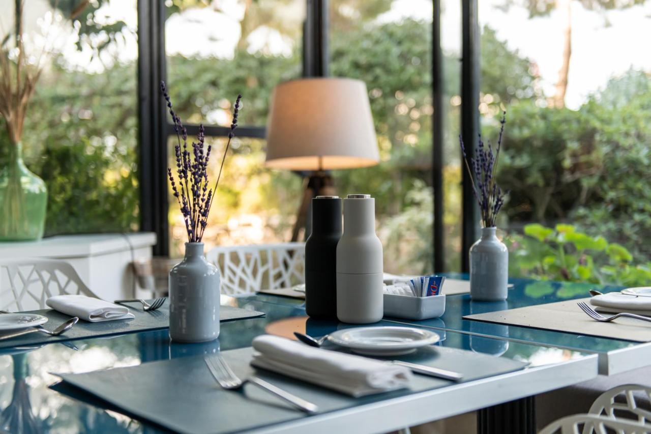 The Nicolaus Hotel Bari Luaran gambar