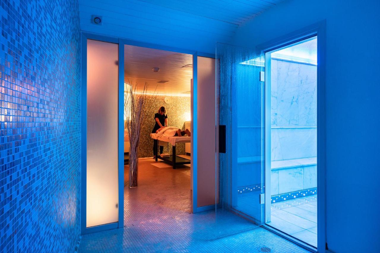 The Nicolaus Hotel Bari Luaran gambar