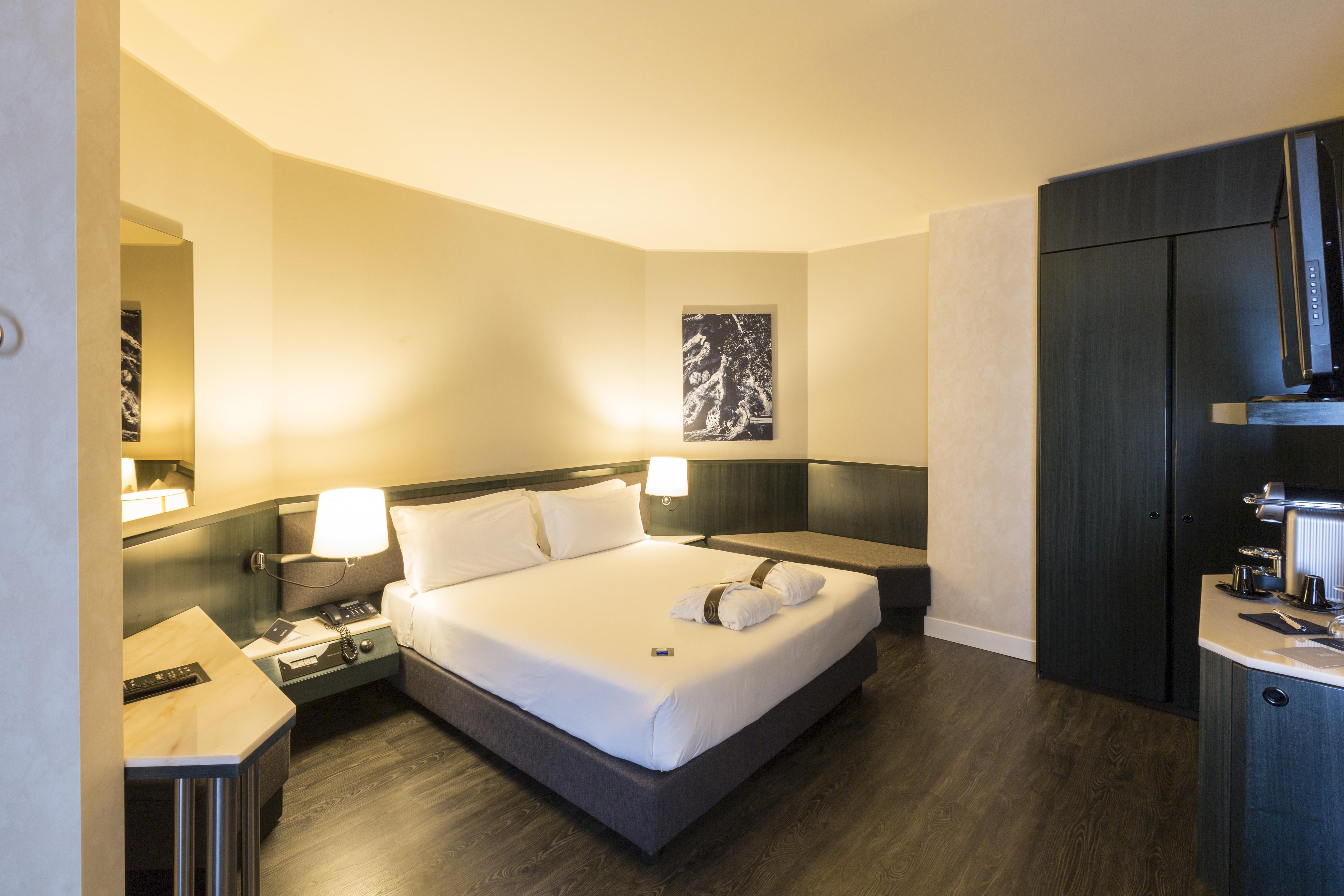 The Nicolaus Hotel Bari Luaran gambar
