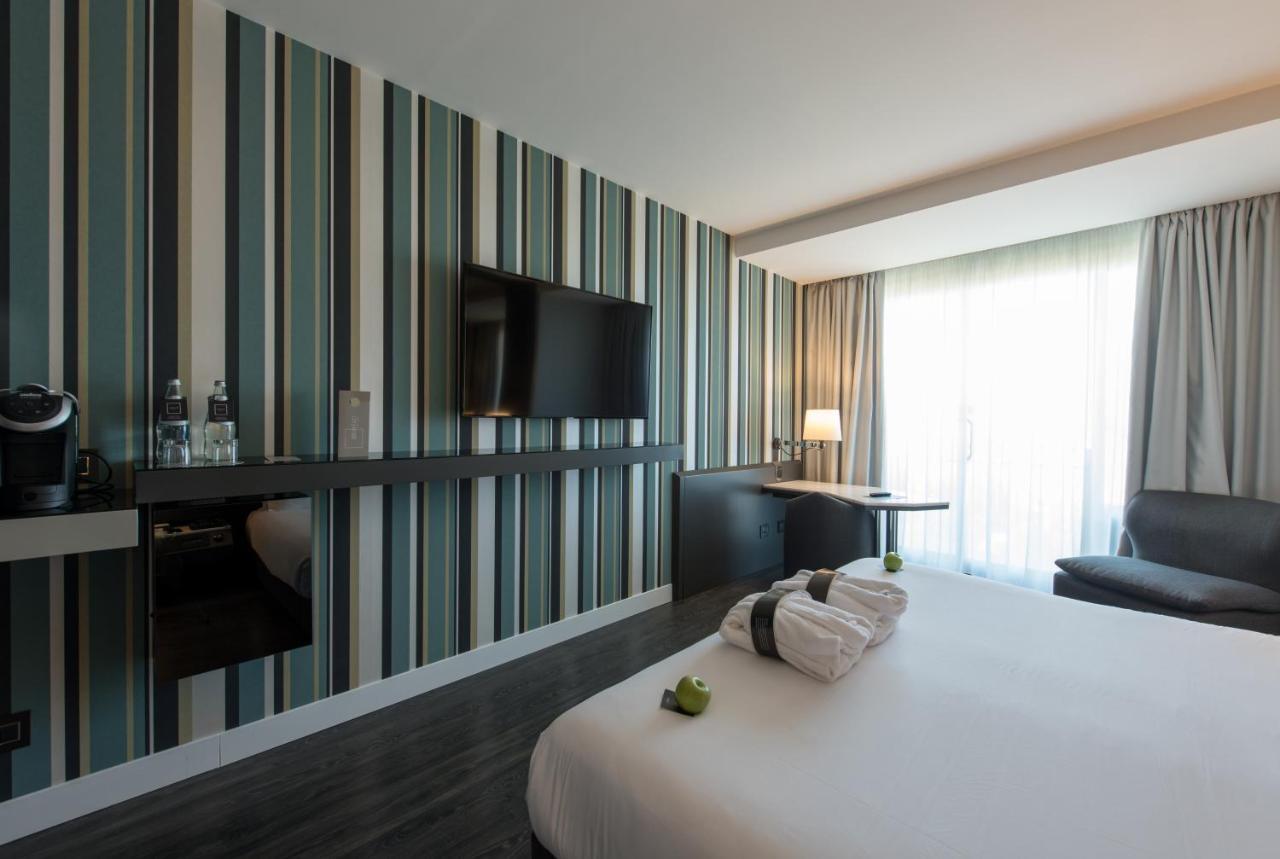 The Nicolaus Hotel Bari Luaran gambar